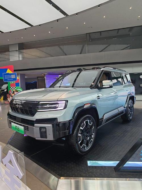 重庆84比亚迪方程豹硬派越野的爆款，英菲尼迪35周年与你共成长